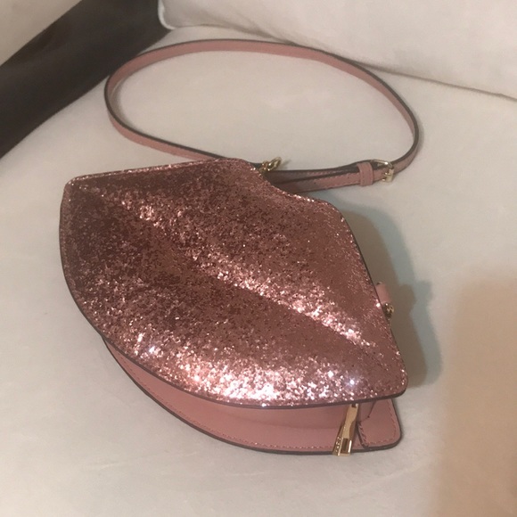 Aldo Laraviel Pink Glitter Sequin Lip Bag! - Picture 3 of 8
